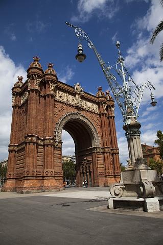 24 Arc del Triomf.jpg